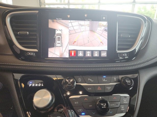 New 2026 Chrysler Pacifica Select image 49
