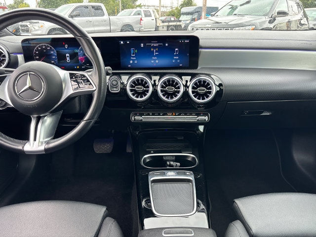 Used 2025 Mercedes-Benz CLA 250 4MATIC image 11