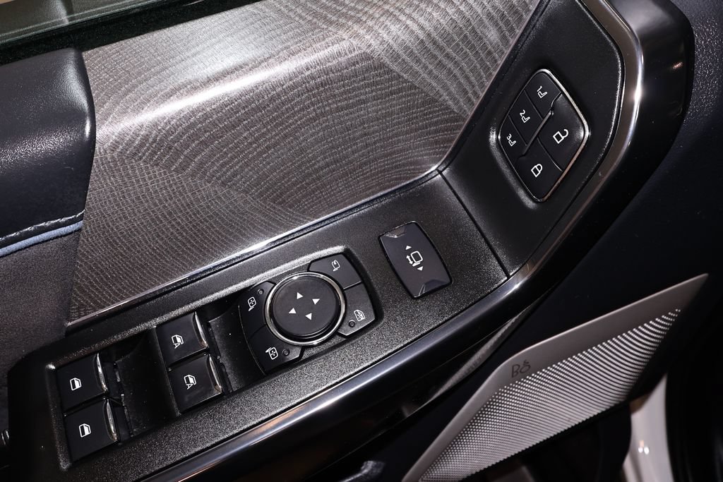 Used 2025 Ford F450 Platinum w/ FX4 Off-Road Package AWD/4WD image 9