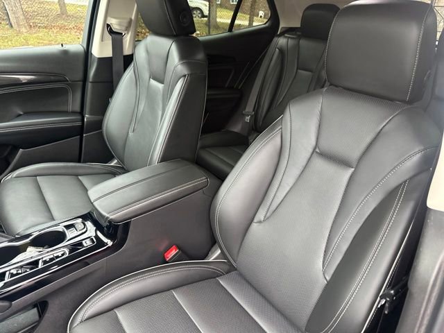 Used 2023 Buick Envision Essence image 34