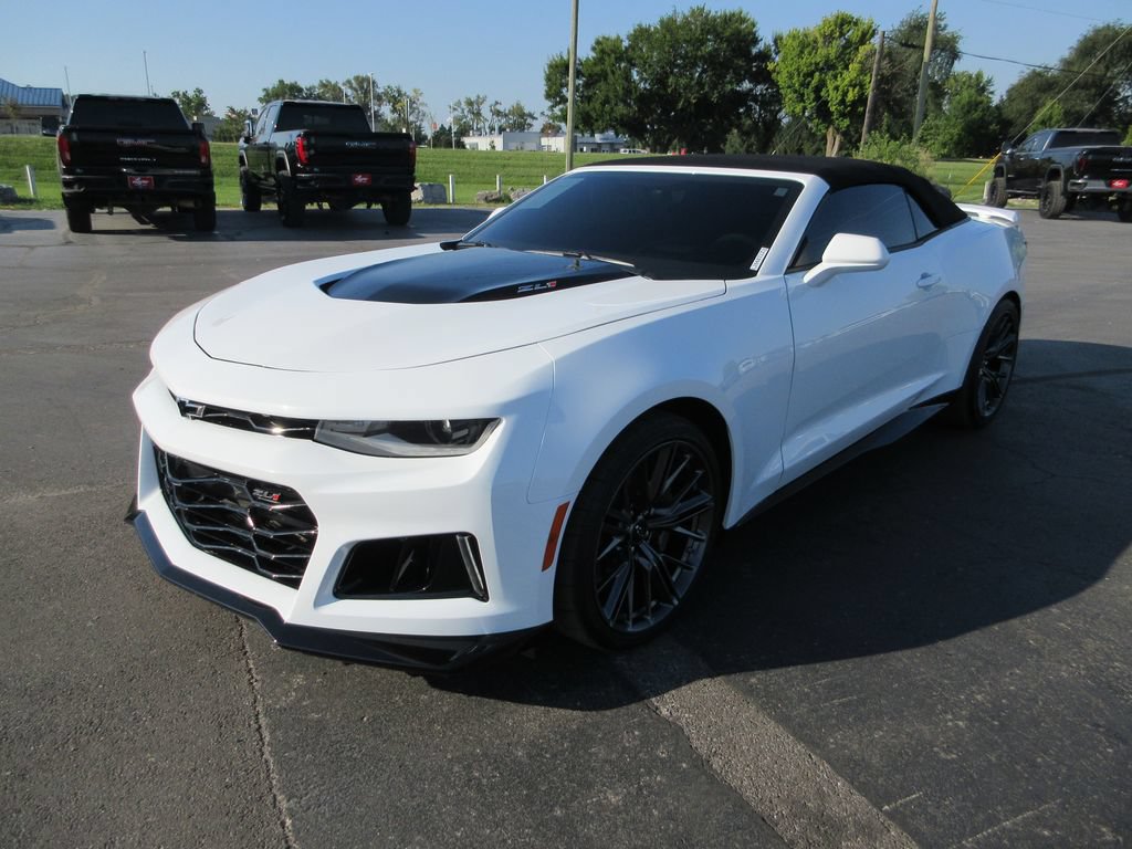 Certified 2022 Chevrolet Camaro ZL1 RWD image 10