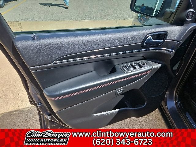 Used 2021 Jeep Grand Cherokee Trailhawk AWD/4WD image 12