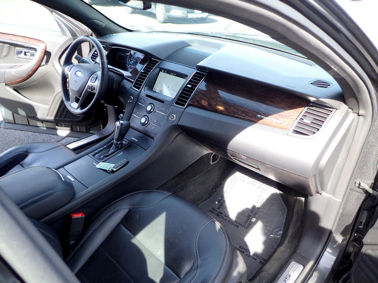 Used 2016 Ford Taurus Limited FWD image 12