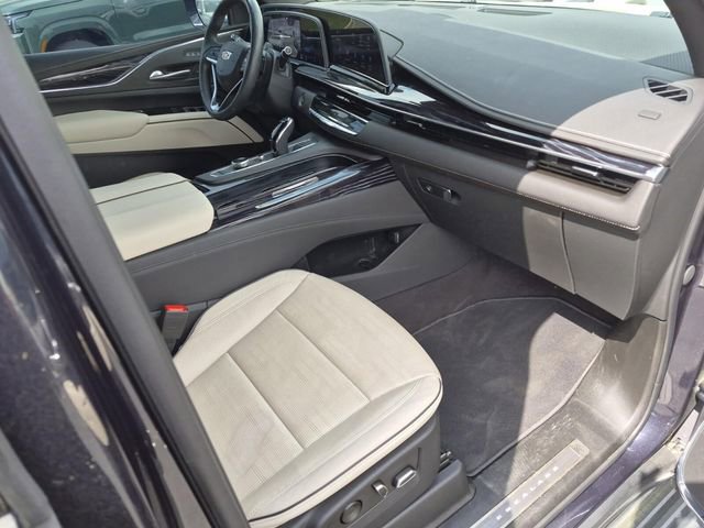 Used 2023 Cadillac Escalade ESV Sport w/ Touring Package image 13