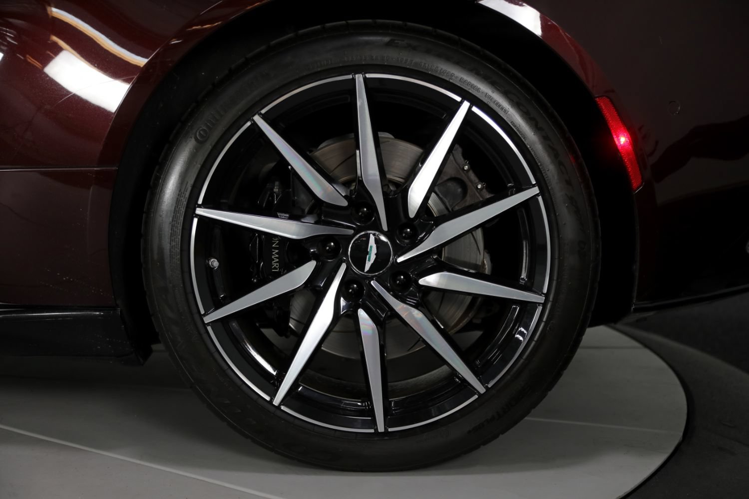 Used 2019 Aston Martin DB11 Volante RWD image 18