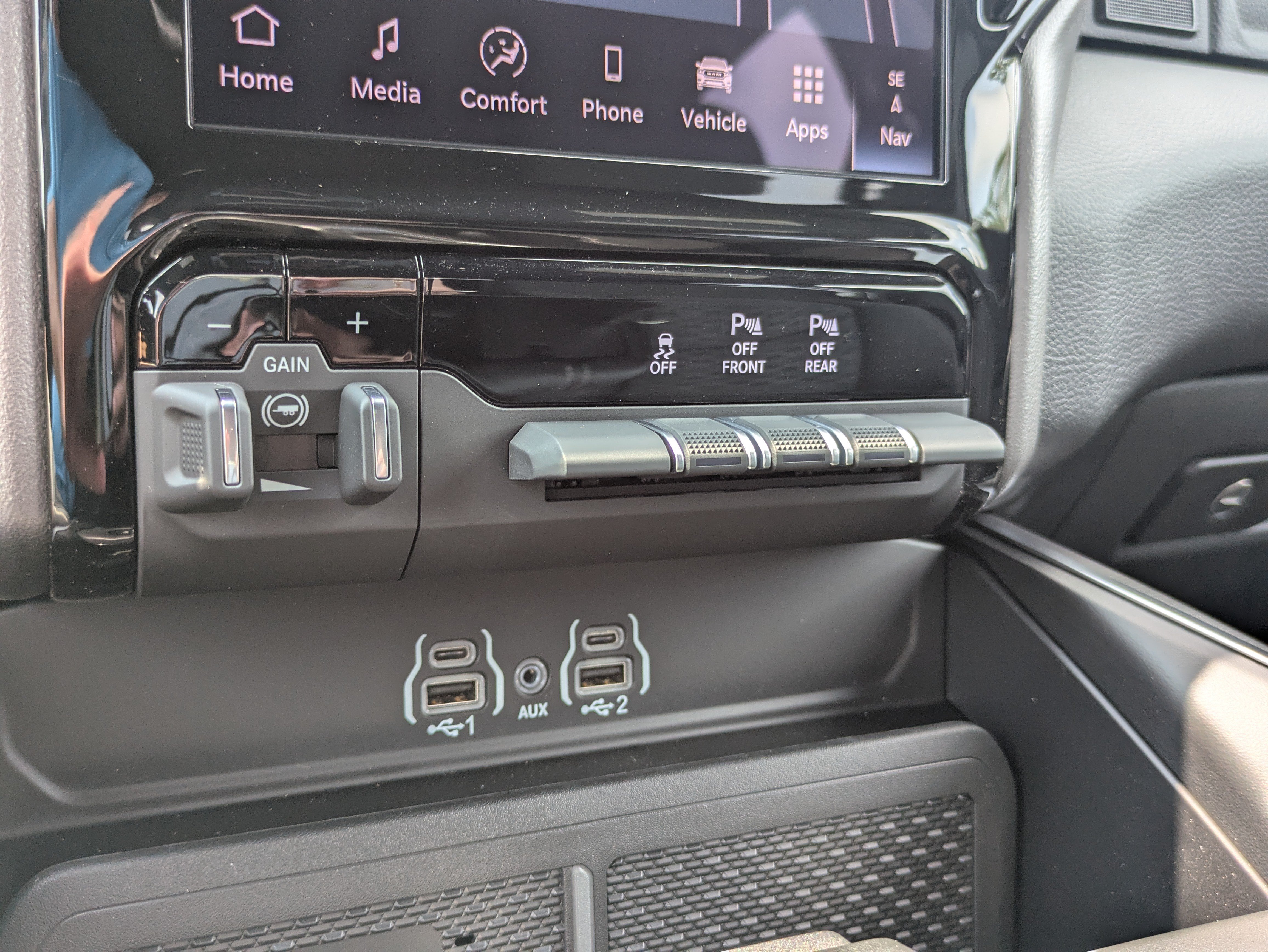 New 2026 RAM 1500 Big Horn AWD/4WD image 16