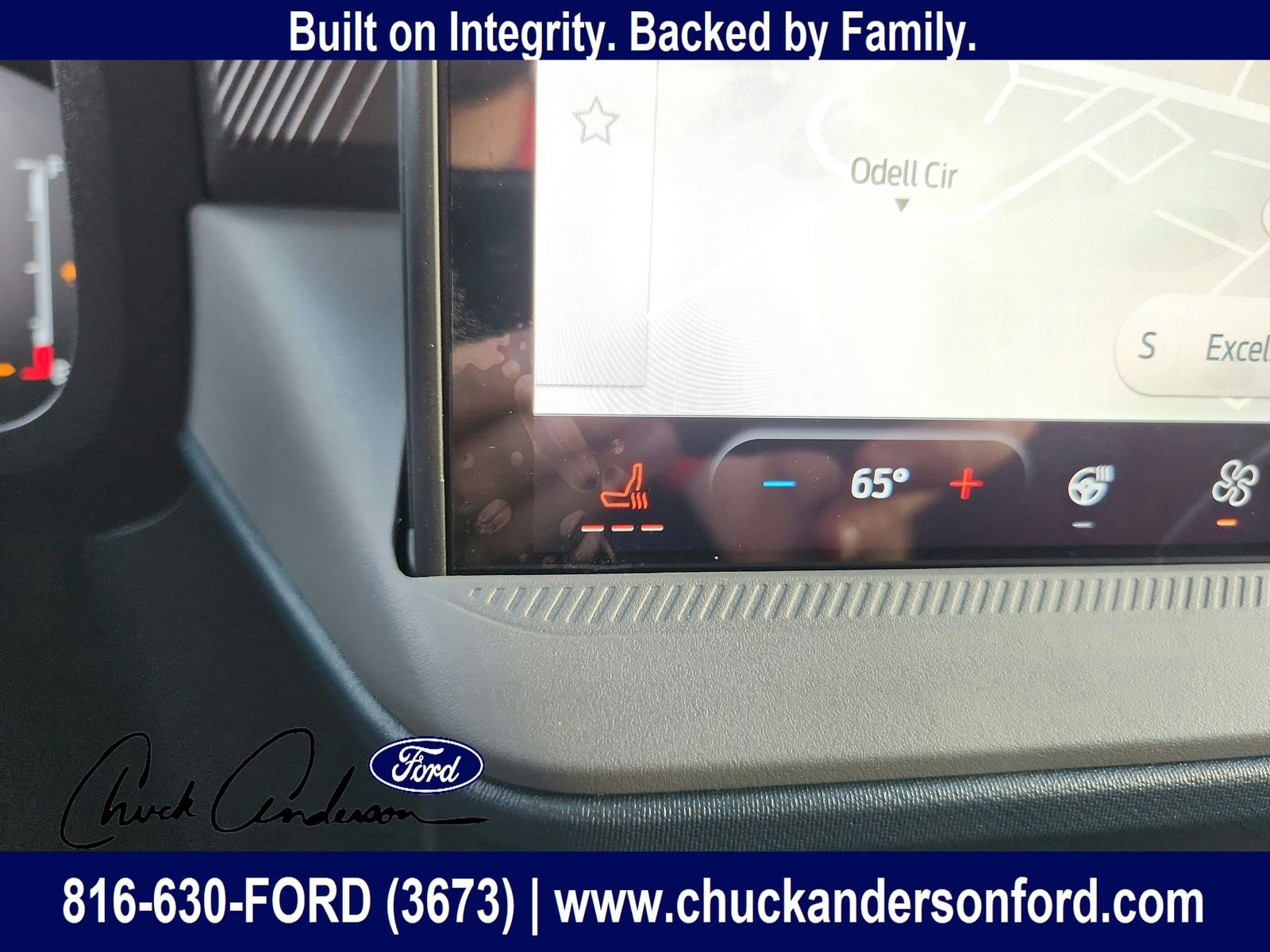 New 2025 Ford Maverick Lariat w/ Black Appearance Package image 18
