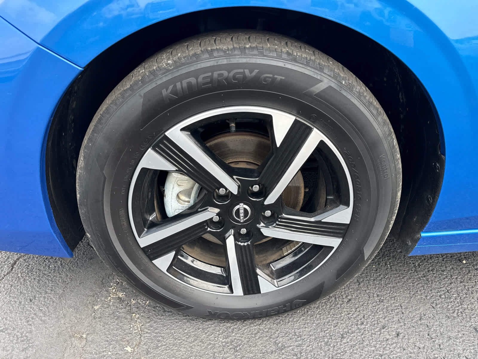 Used 2025 Nissan Sentra SV FWD image 9