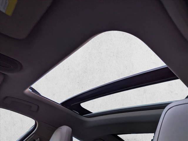 Used 2025 Porsche Panamera 4 image 27