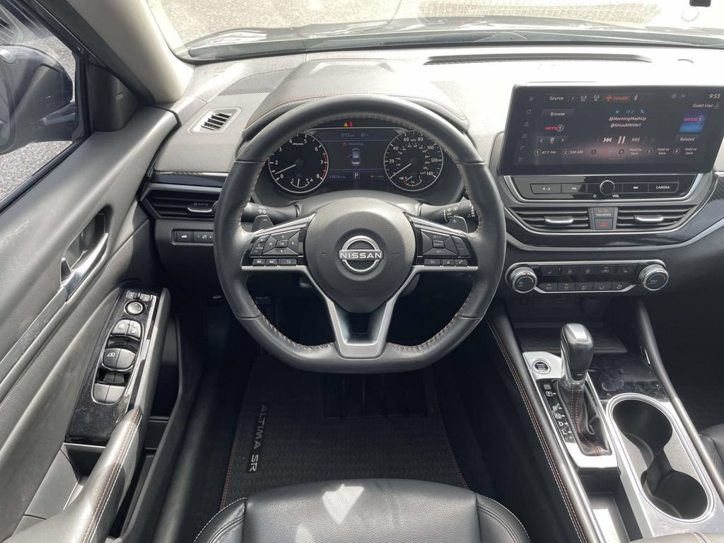 Used 2024 Nissan Altima 2.5 SR w/ SR Premium Package FWD image 14