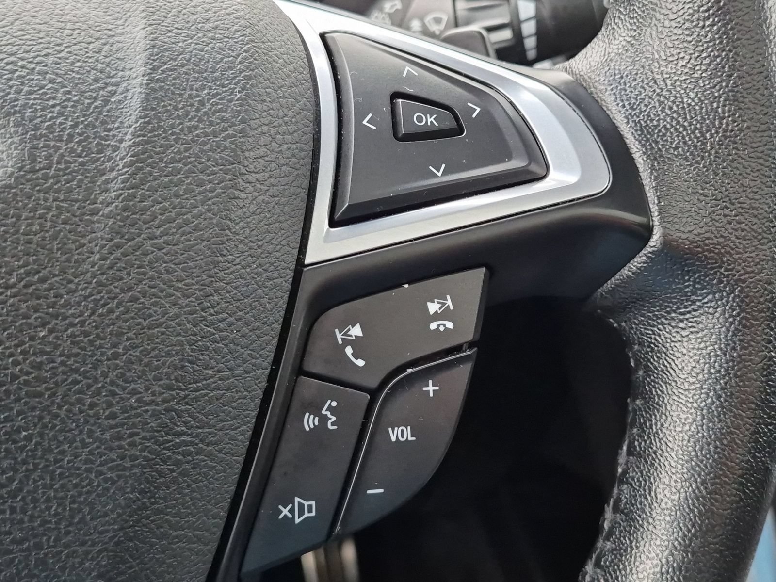 Used 2016 Ford Edge Sport w/ Equipment Group 401A AWD/4WD image 20
