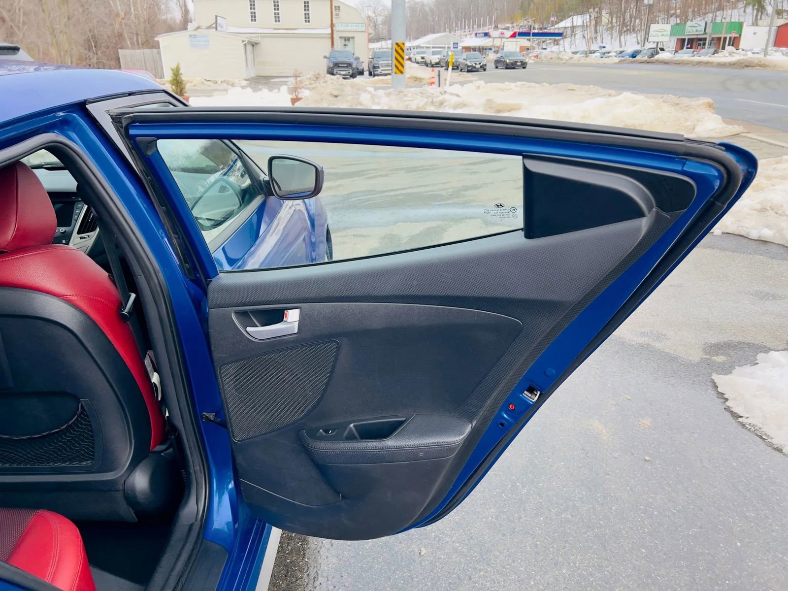 Used 2014 Hyundai Veloster Turbo R-Spec image 14