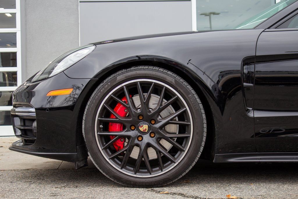 Used 2023 Porsche Panamera GTS w/ Premium Package image 6