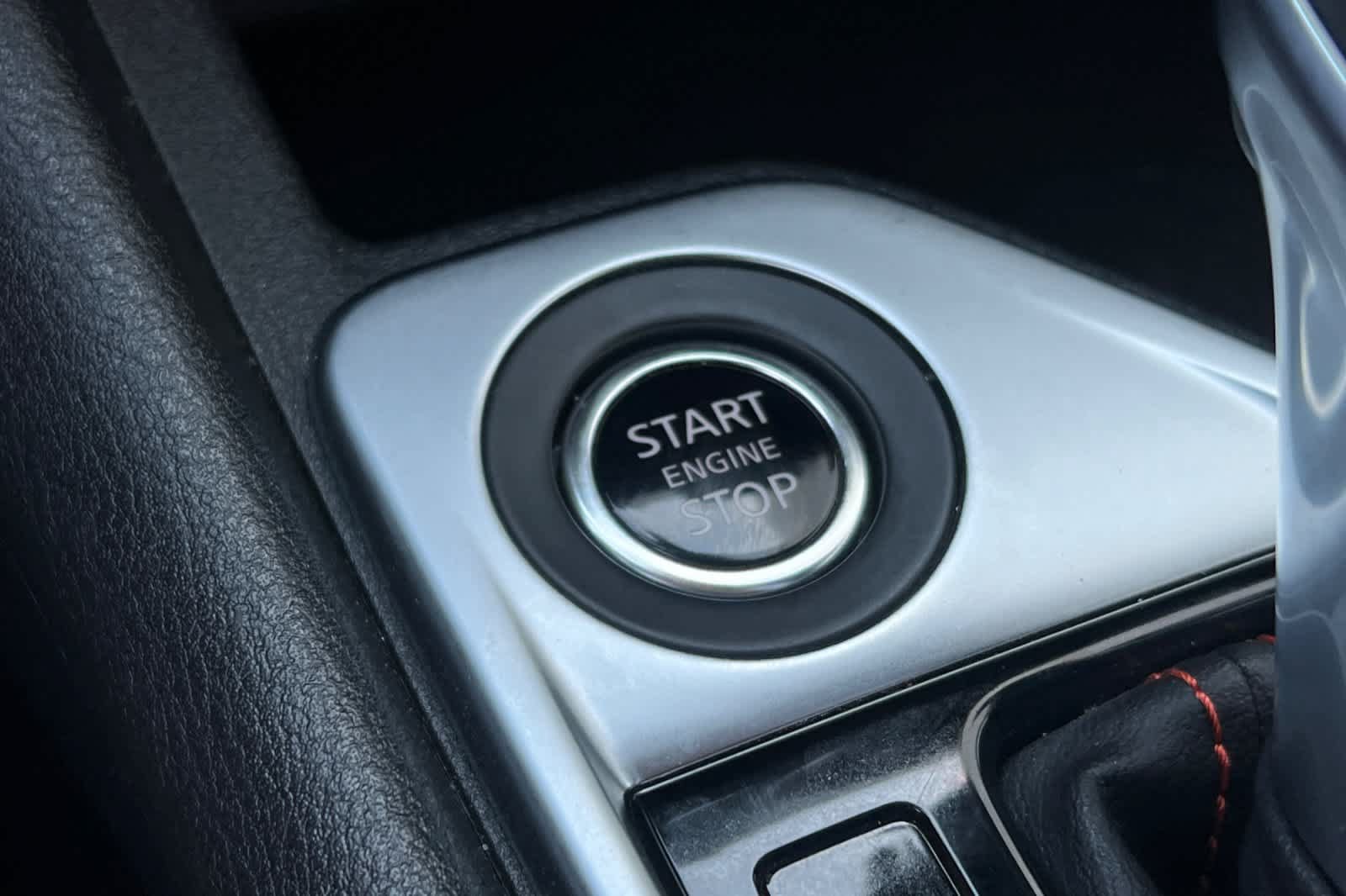 Certified 2025 Nissan Sentra SR FWD image 25