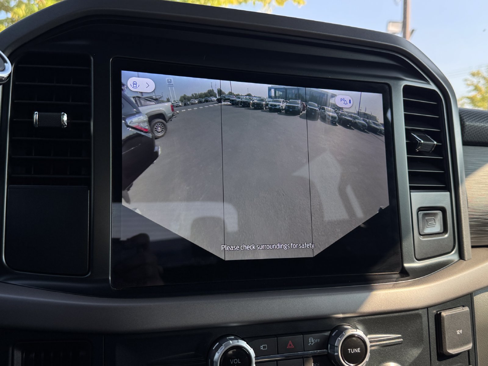Used 2025 Ford F150 XLT w/ Equipment Group 301A Standard AWD/4WD image 19