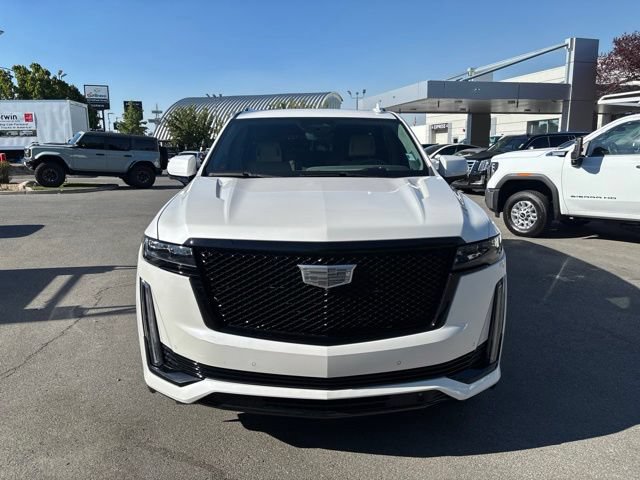 Used 2022 Cadillac Escalade Sport Platinum w/ LPO, ONYX Package AWD/4WD image 3