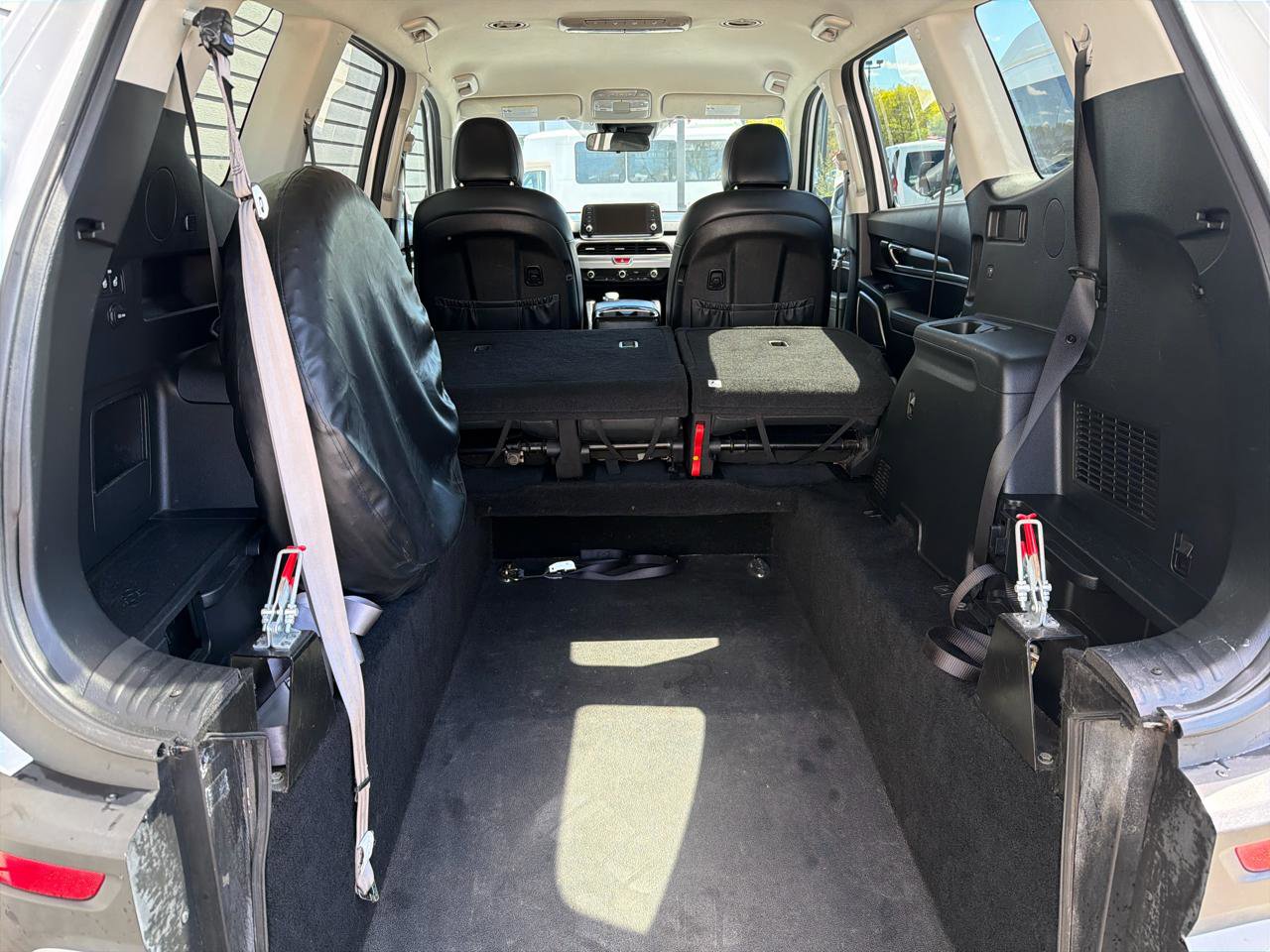 Used 2020 Kia Telluride LX FWD image 19