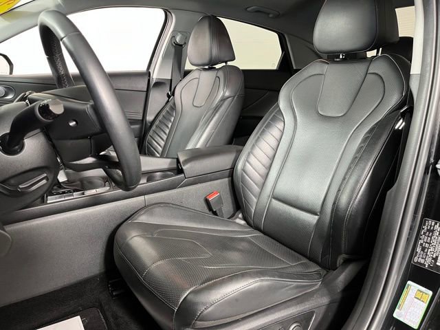 Used 2023 Hyundai Elantra Limited image 17