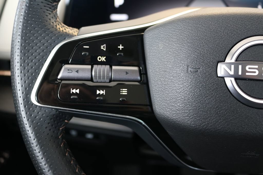 Used 2023 Nissan Ariya AWD image 48
