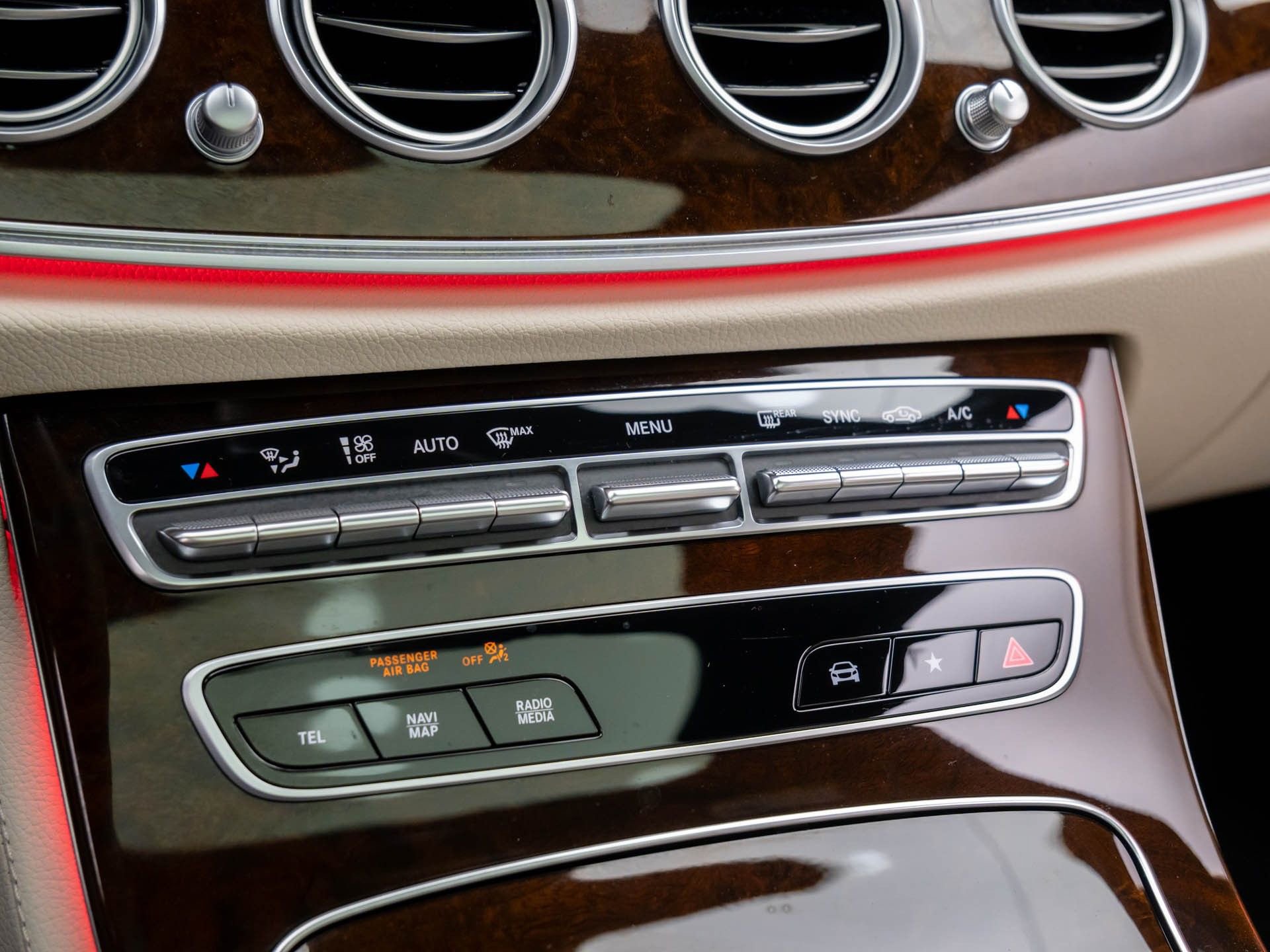 Used 2023 Mercedes-Benz E 350 4MATIC Sedan image 27