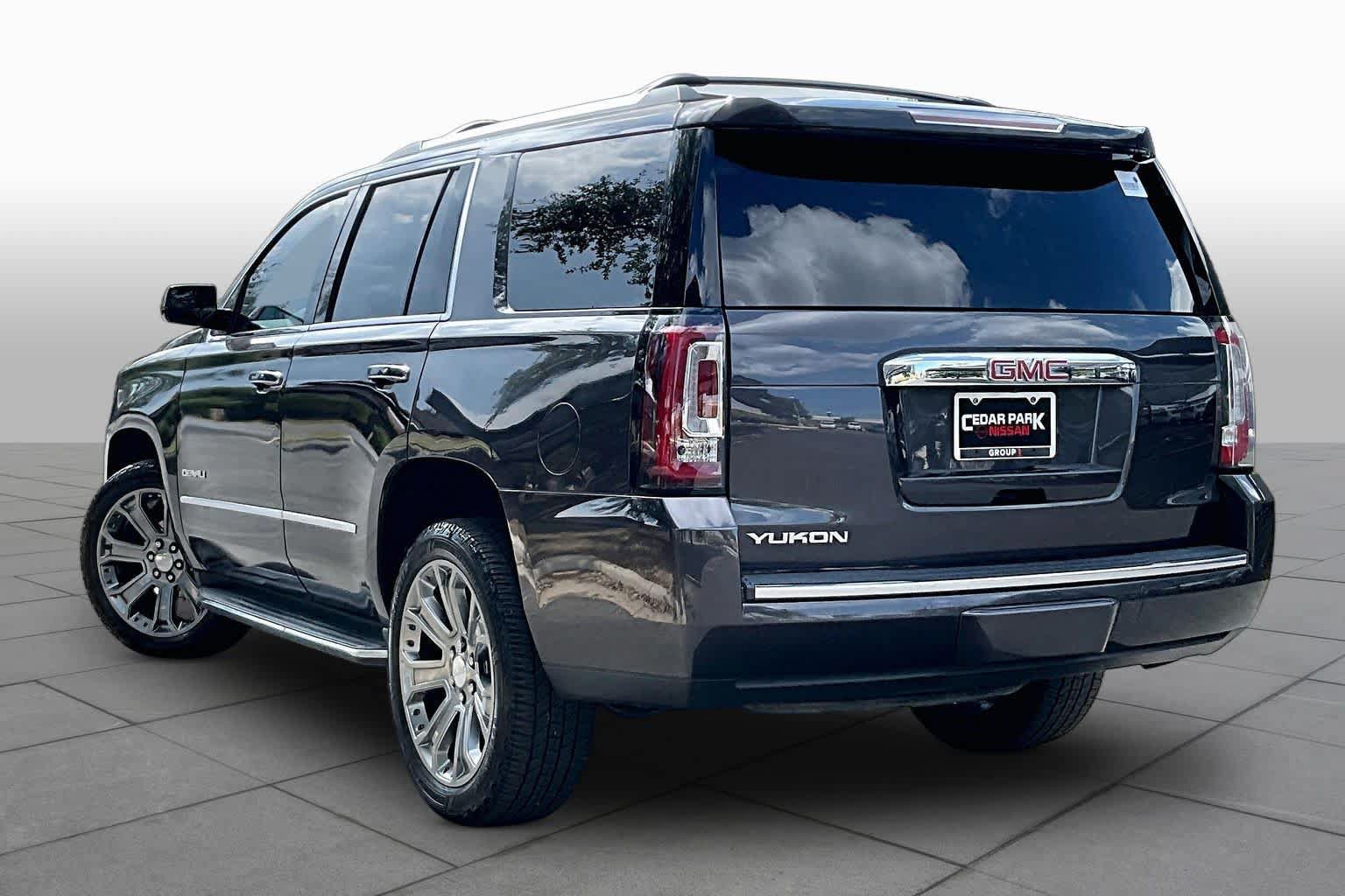 Used 2016 GMC Yukon Denali w/ Open Road Package AWD/4WD image 12