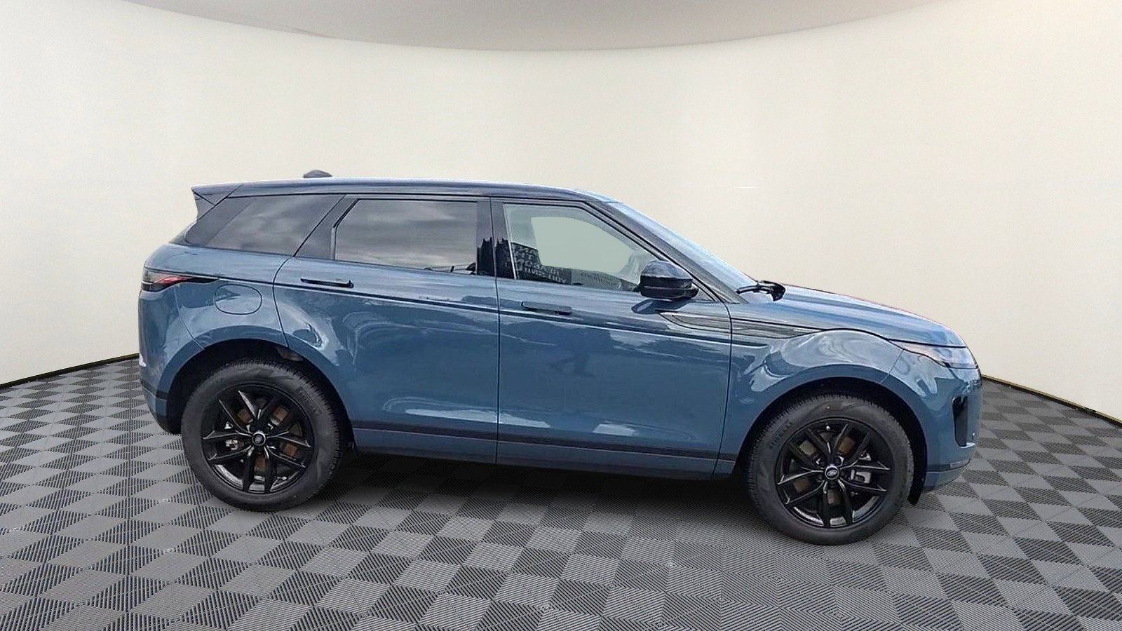 Certified 2024 Land Rover Range Rover Evoque S image 9
