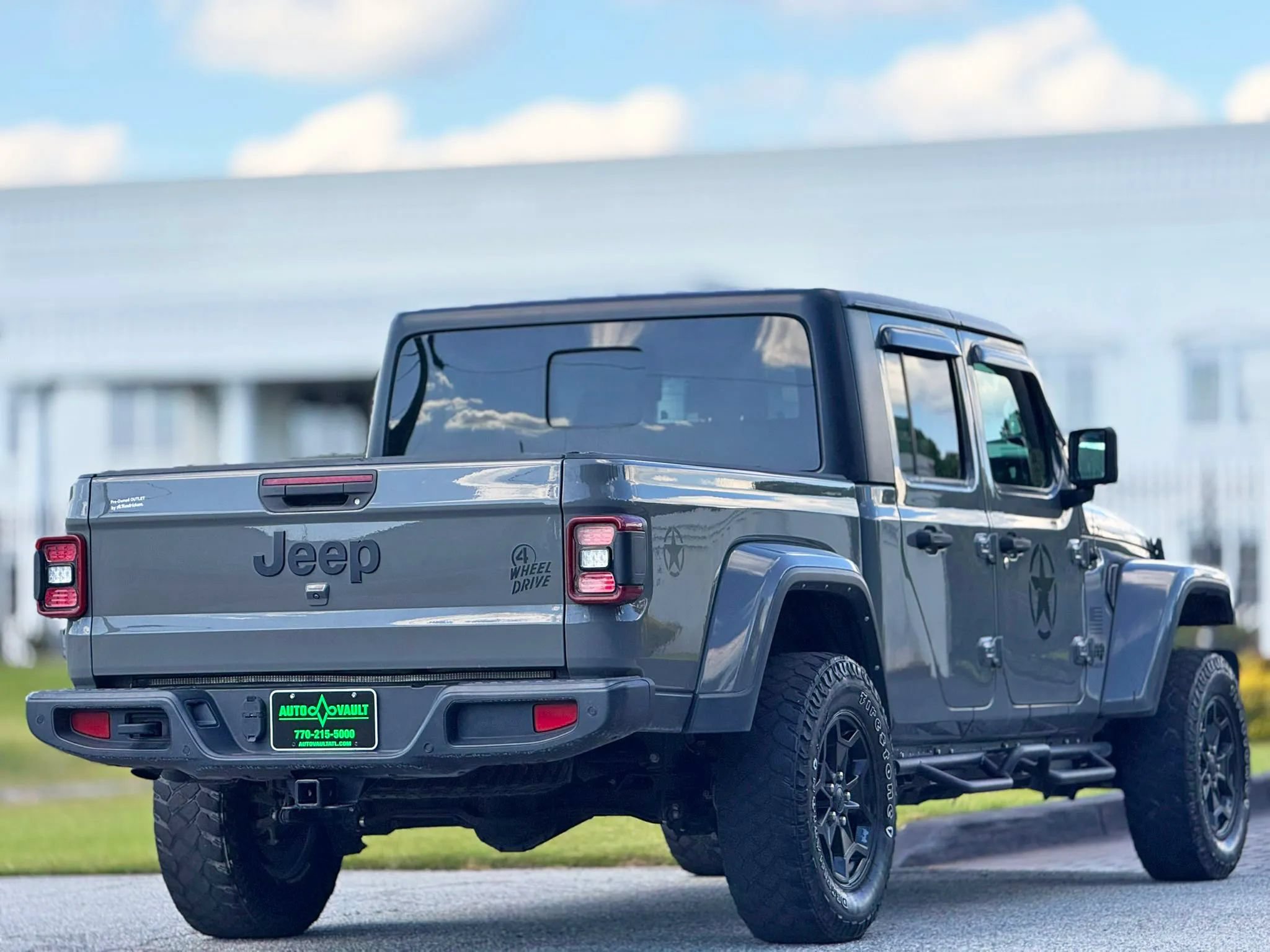 Used 2021 Jeep Gladiator Sport AWD/4WD image 11