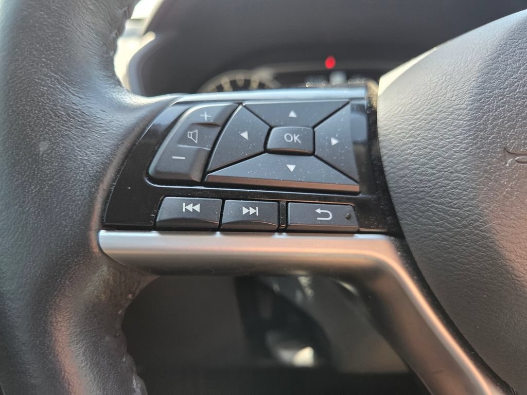Used 2024 Nissan Altima 2.5 SV w/ SV Premium Package FWD image 13