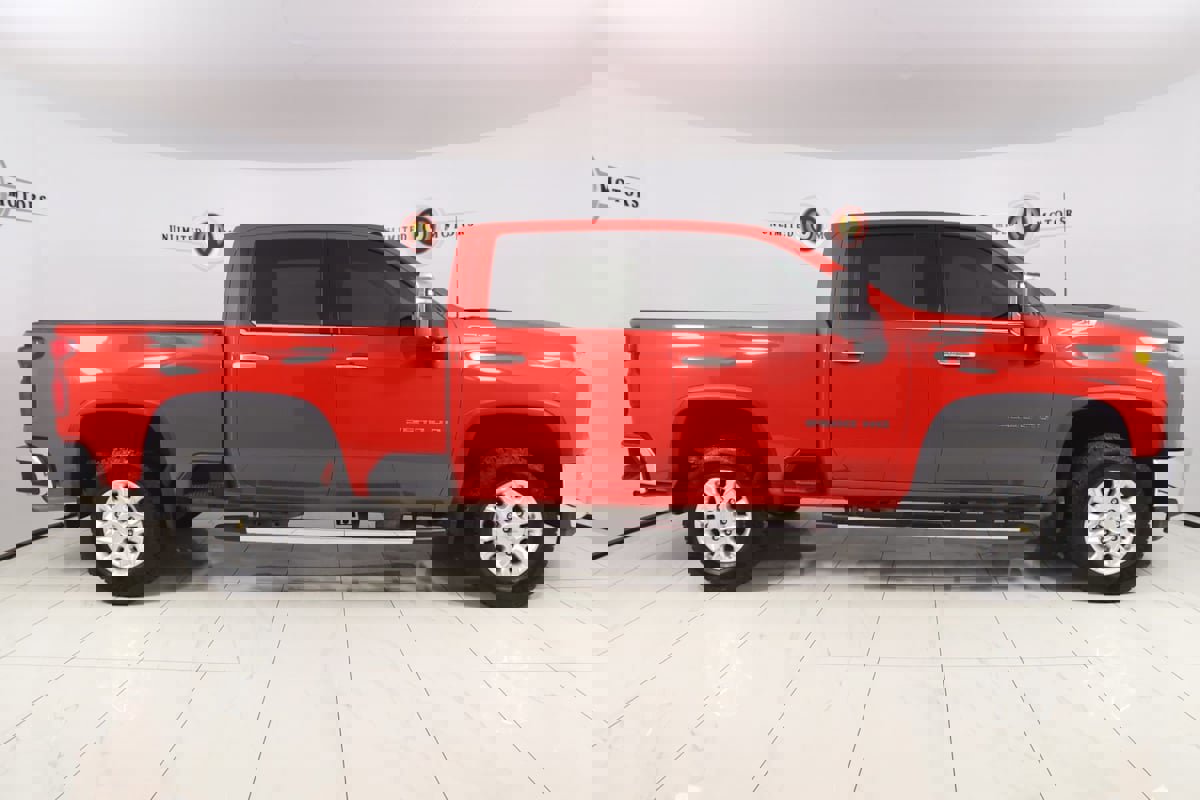 Used 2022 Chevrolet Silverado 2500 LTZ w/ LTZ Plus Package image 2