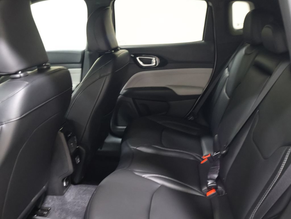 New 2026 Jeep Compass Limited AWD/4WD image 12