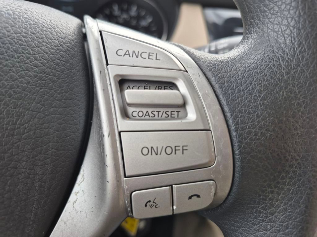 Used 2016 Nissan Rogue S image 14