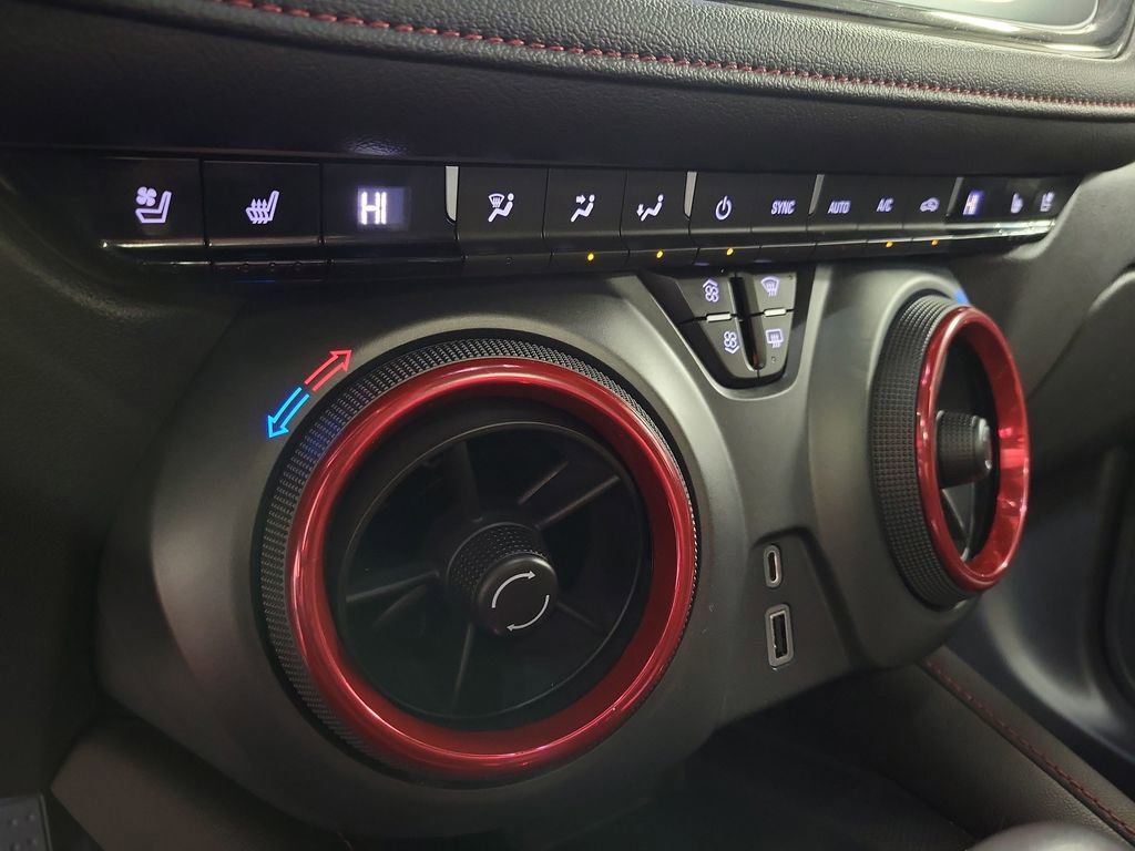 Used 2022 Chevrolet Blazer RS w/ Enhanced Convenience Package image 16