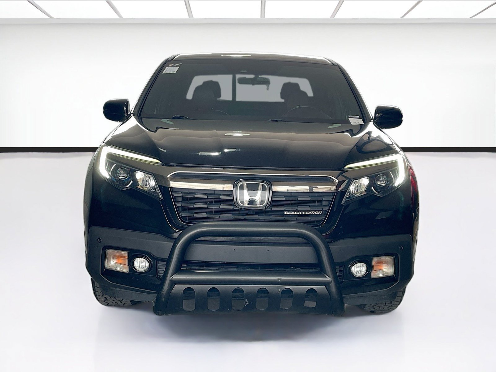 Used 2018 Honda Ridgeline Black Edition image 2