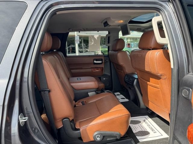 Used 2019 Toyota Sequoia Platinum AWD/4WD image 10