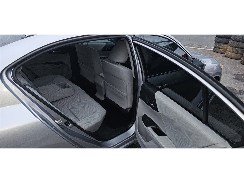 Used 2017 Honda Accord LX image 7