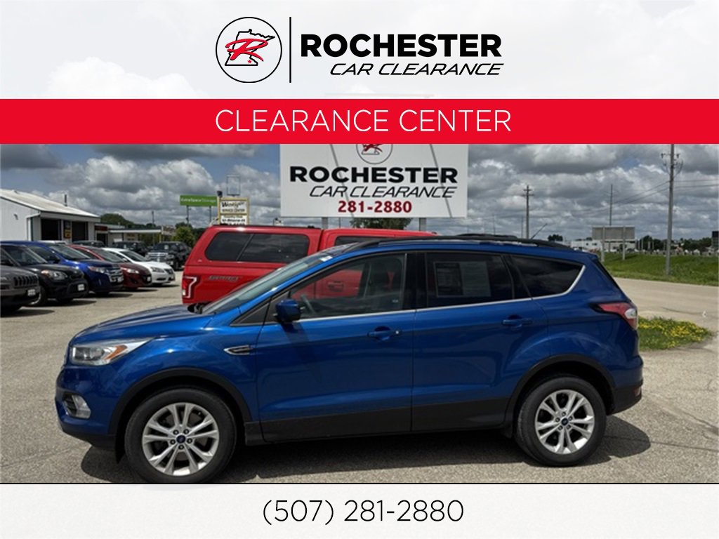 Used 2017 Ford Escape SE w/ Equipment Group 201A image 1