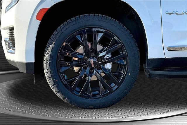 Used 2023 GMC Yukon XL SLT w/ SLT Premium Package AWD/4WD image 35