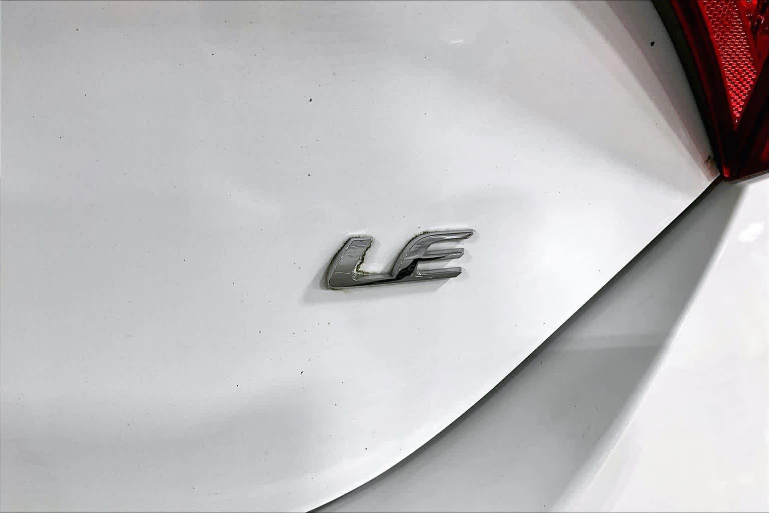 Used 2015 Toyota Corolla LE FWD image 10