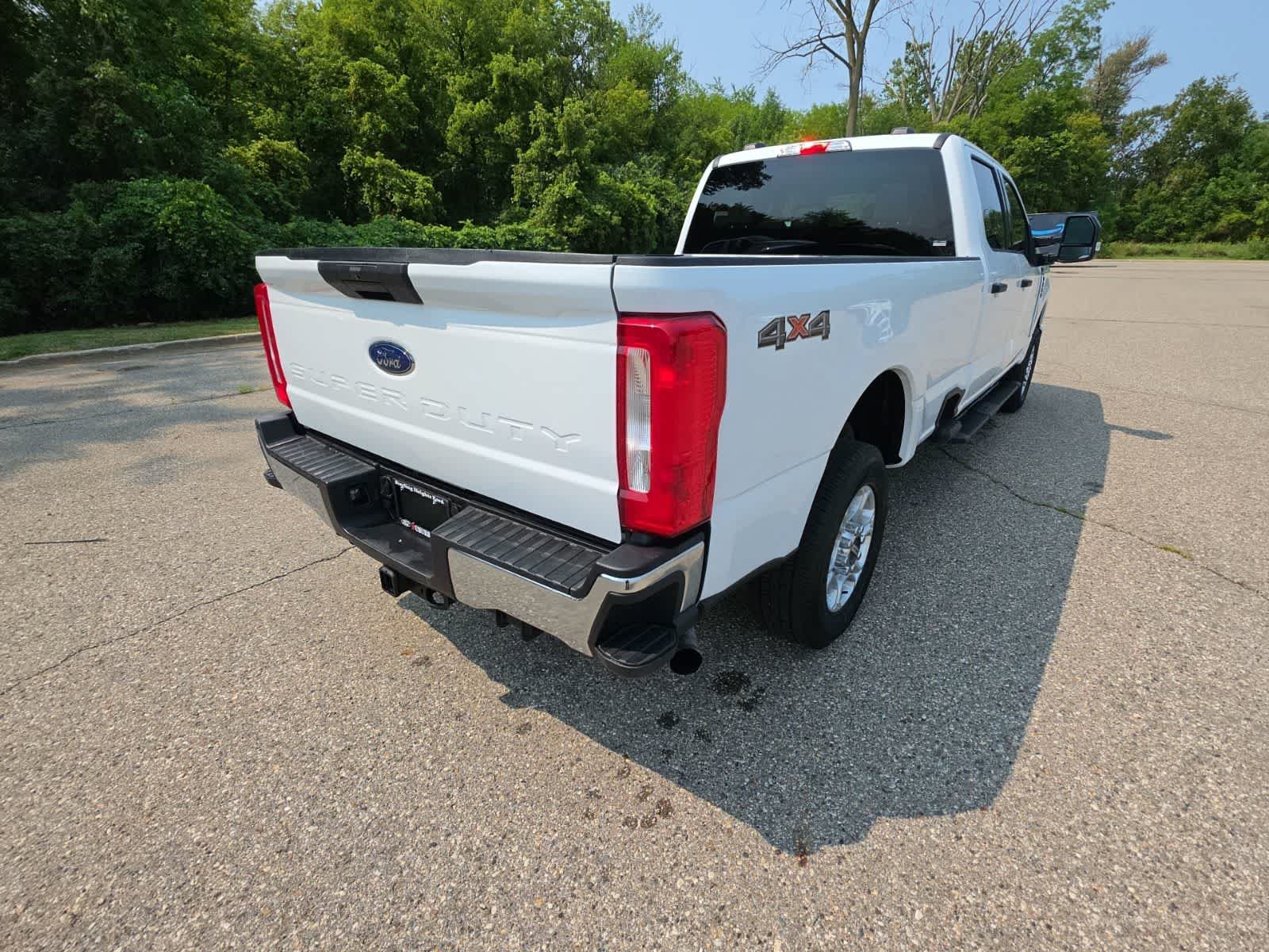 Used 2025 Ford F250 XLT AWD/4WD image 10
