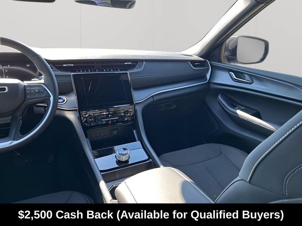 New 2025 Jeep Grand Cherokee L Laredo w/ Luxury Tech Group I RWD image 28