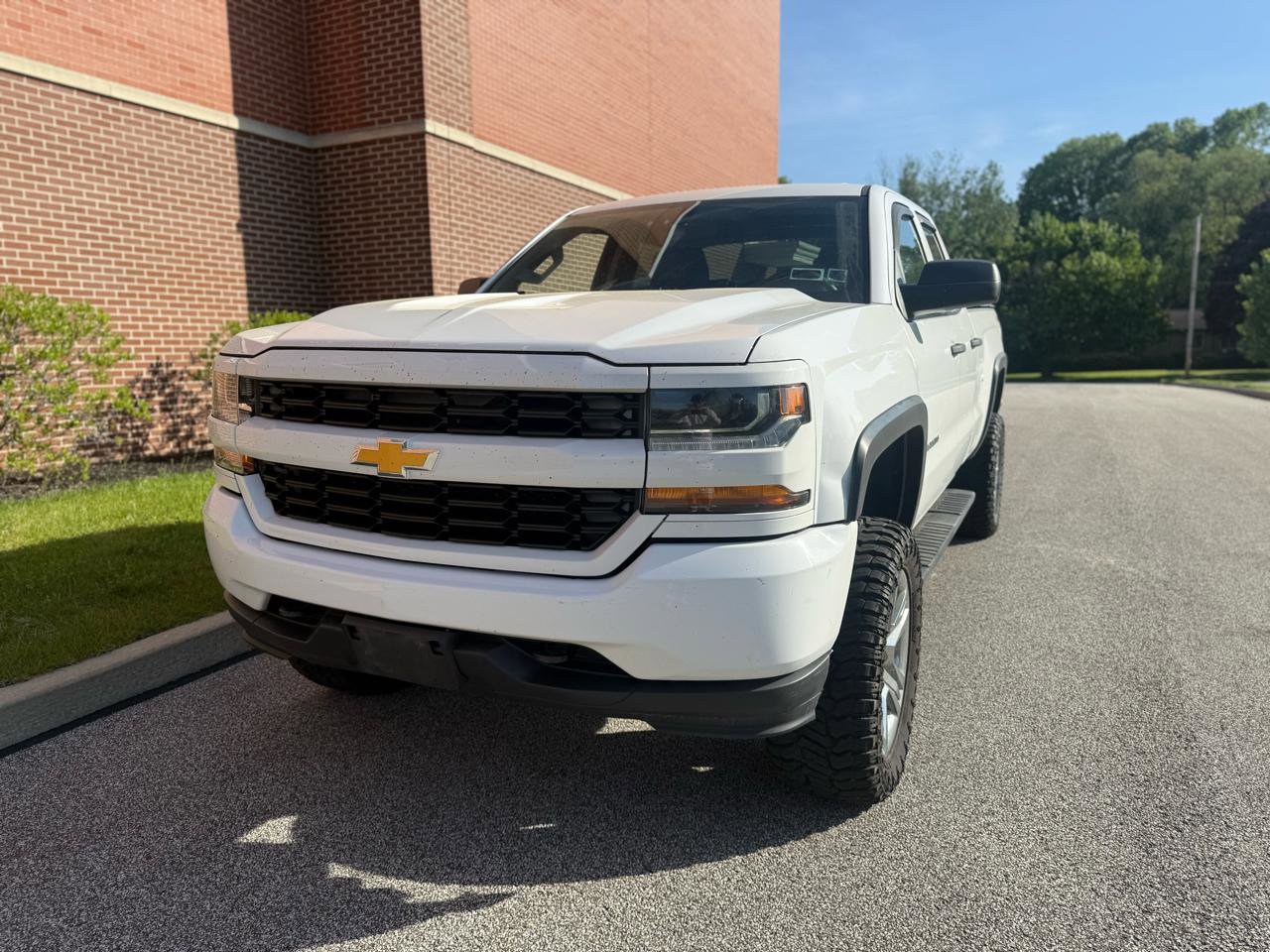 Used 2016 Chevrolet Silverado 1500 Custom w/ Custom Convenience Package AWD/4WD image 1