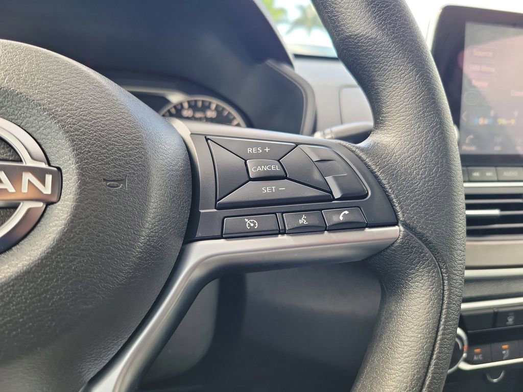Used 2023 Nissan Altima 2.5 SV FWD image 23