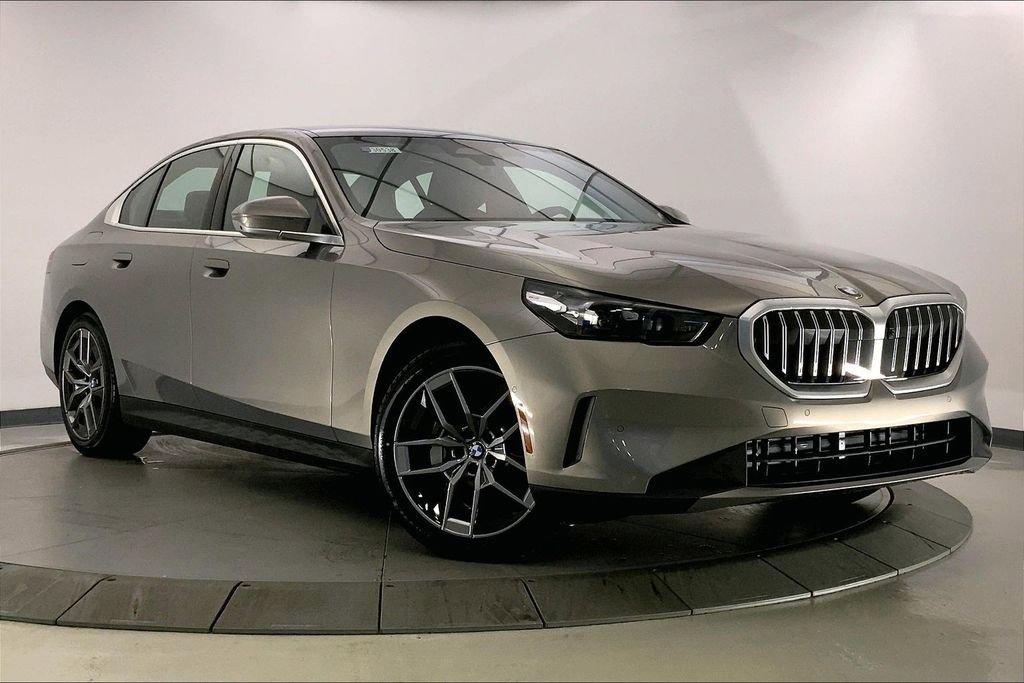 New 2026 BMW 530i xDrive w/ Premium Package AWD/4WD image 11