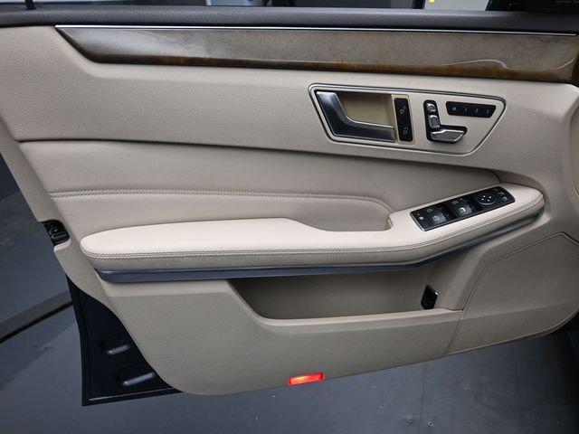 Used 2016 Mercedes-Benz E 350 Sedan image 20