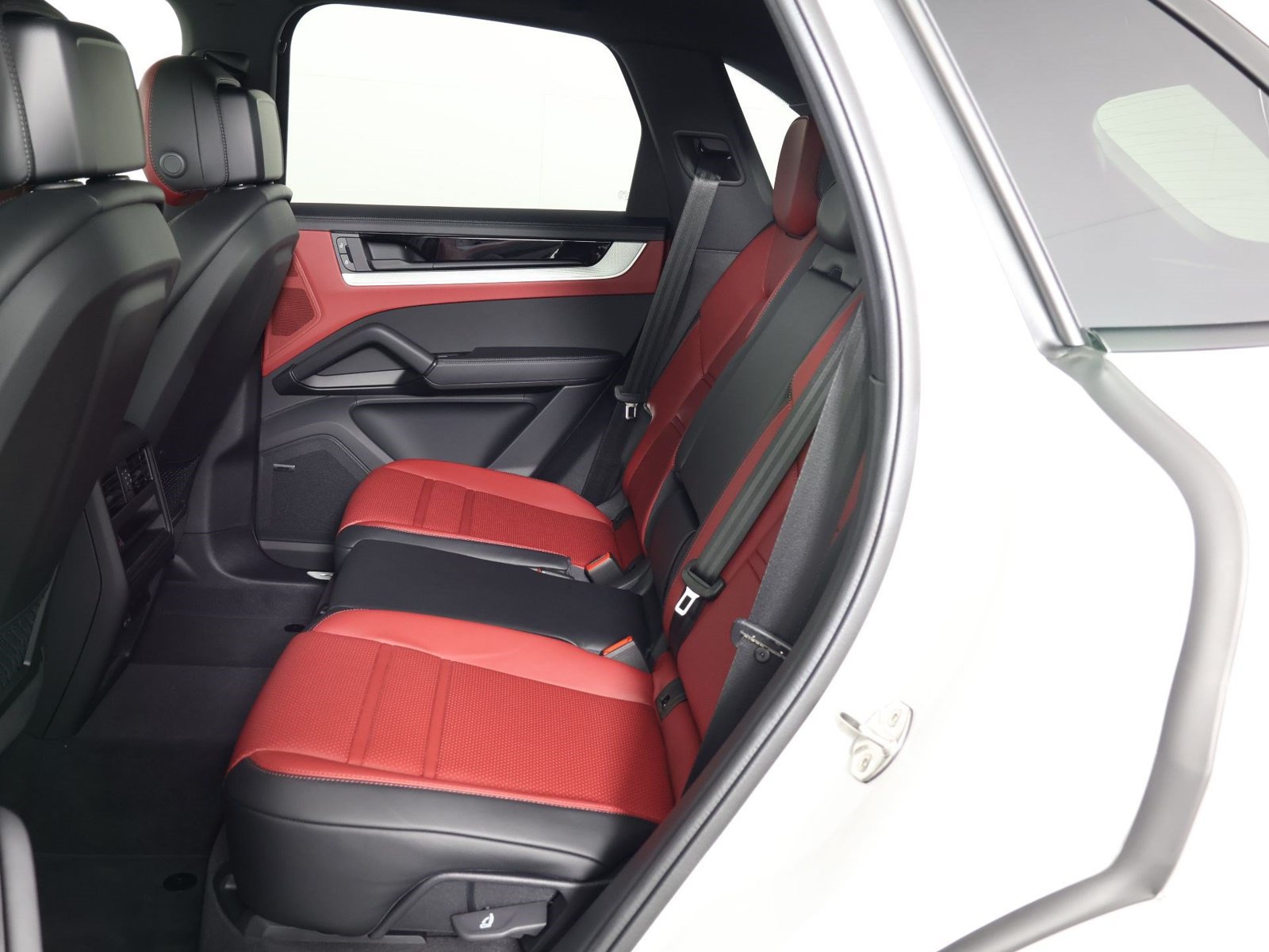 New 2026 Porsche Cayenne AWD/4WD image 18