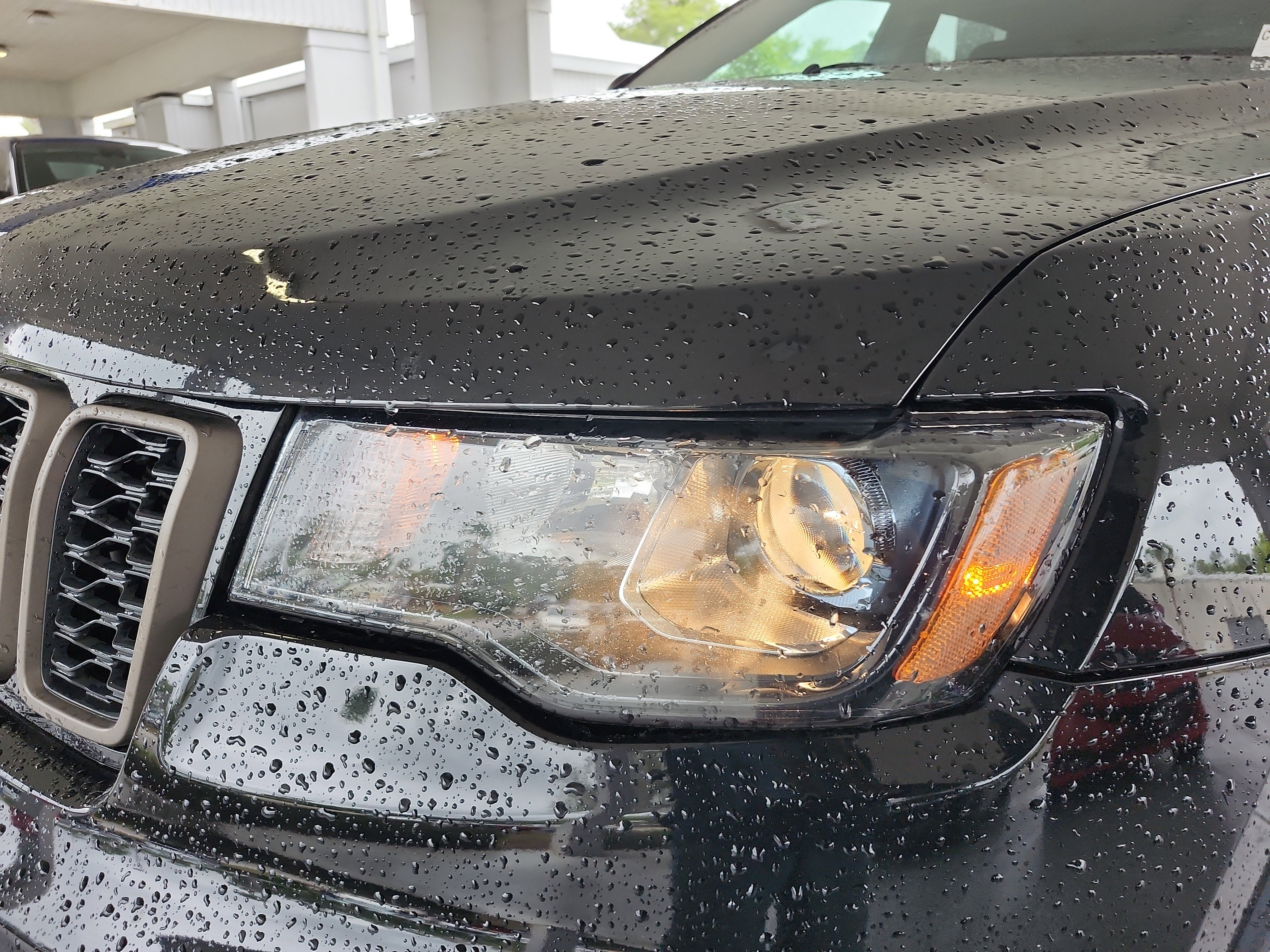 Used 2017 Jeep Grand Cherokee Laredo image 26