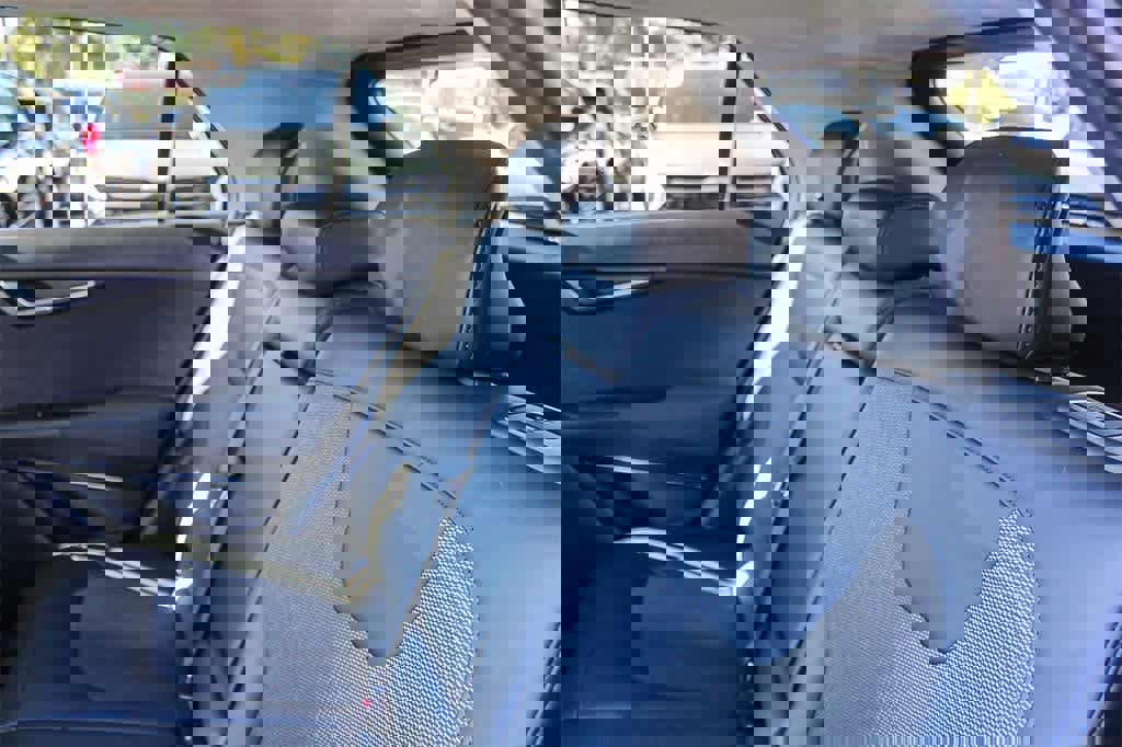 Used 2023 Kia Niro EX image 26