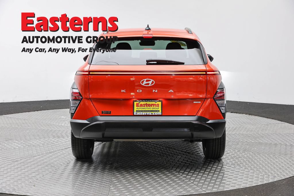 Used 2024 Hyundai Kona SEL AWD/4WD image 6