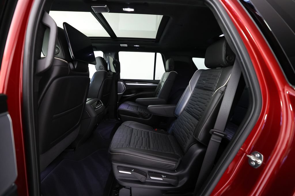 Used 2026 Cadillac Escalade V AWD/4WD image 15