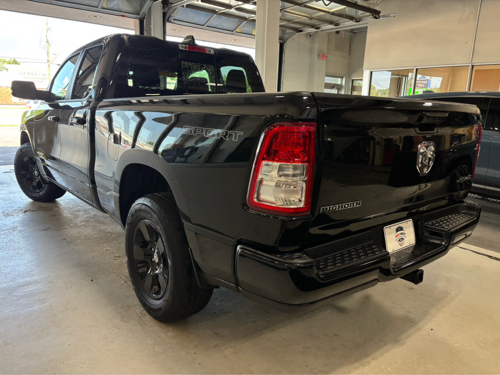 Used 2023 RAM 1500 Big Horn AWD/4WD image 5